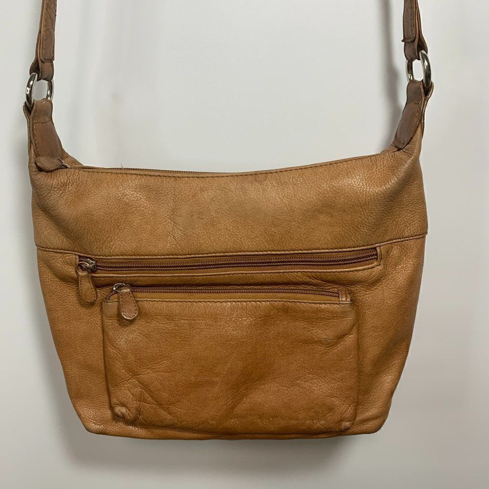 ili New York Light Brown Leather Purse